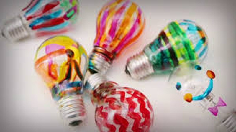 The best crafts with decorative bulbs