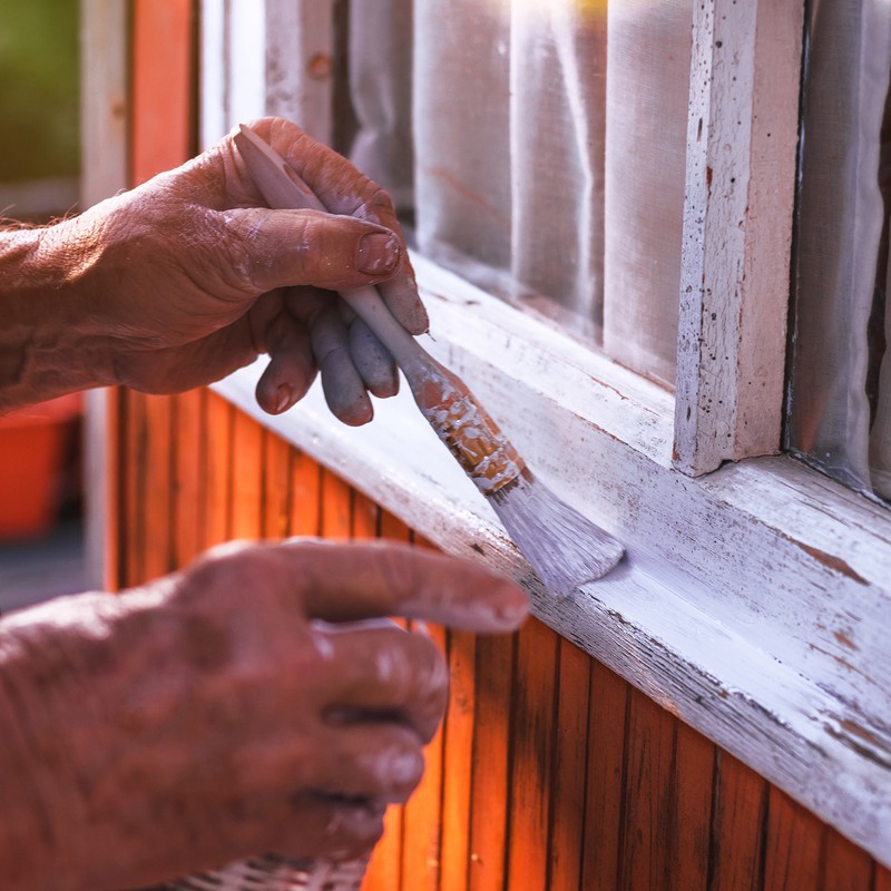 The definitive range of products to protect and beautify the wooden booths correct application.