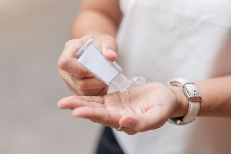 Como fazer álcool em gel para as suas mãos