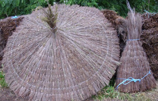 Parasol Hoop and Mantle with 100% natural heather