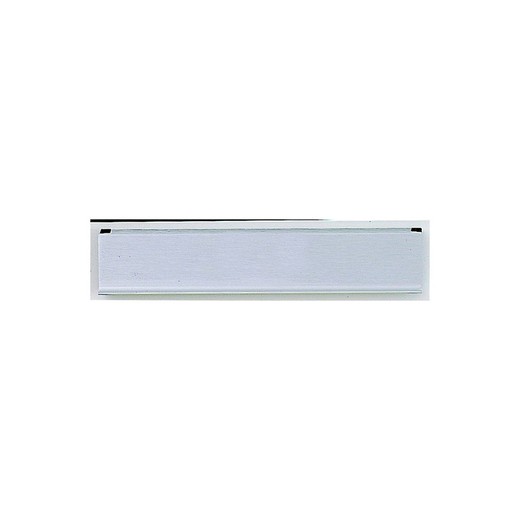 Lettre BTV en aluminium peint en blanc