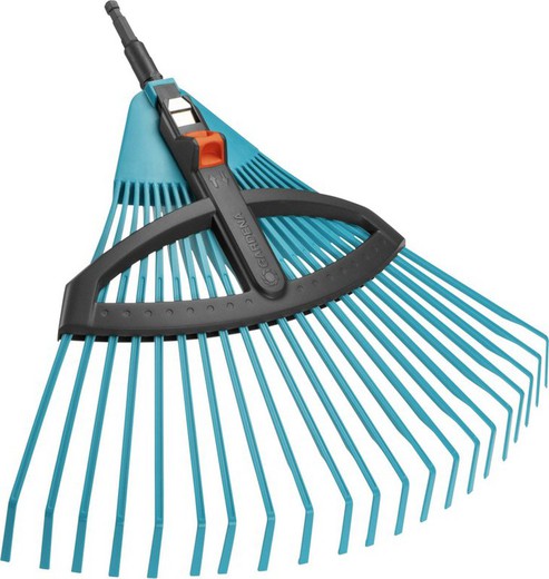 Adjustable plastic broom combisystem