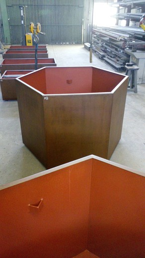 Corten-stålkruka STORFORMAT Sexkantig 150x100(h)cm