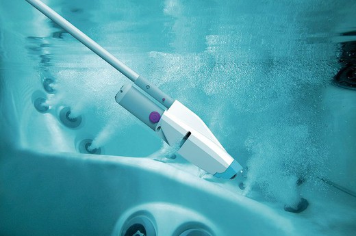 Kokido Telsa 10 Akumulatorowy ręczny środek czyszczący do basenu