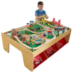 Wooden table with 124x87x41cm circuit train