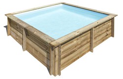 Piscina in legno Gre Sunbay Square con impianto di purificazione delle acque