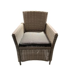 Fotel z syntetycznego rattanu i stali Chillvert Turin 65x68,5x93,5 cm z antracytową poduszką