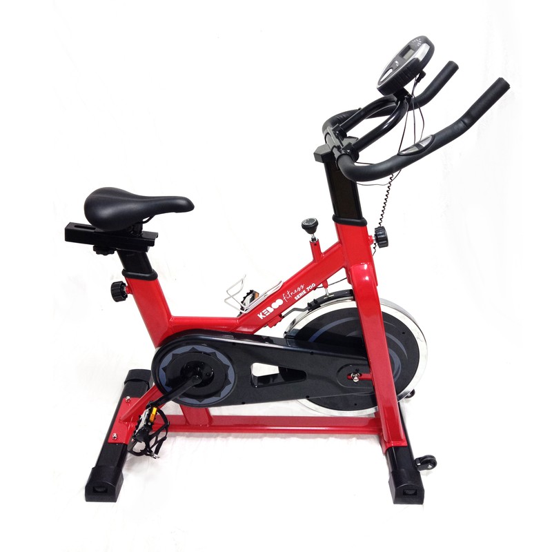Bicicleta ergométrica giratória Keboo série 700 com volante de 15 kg com 8  programas, assento e guiador ajustáveis e visor LCD — Brycus
